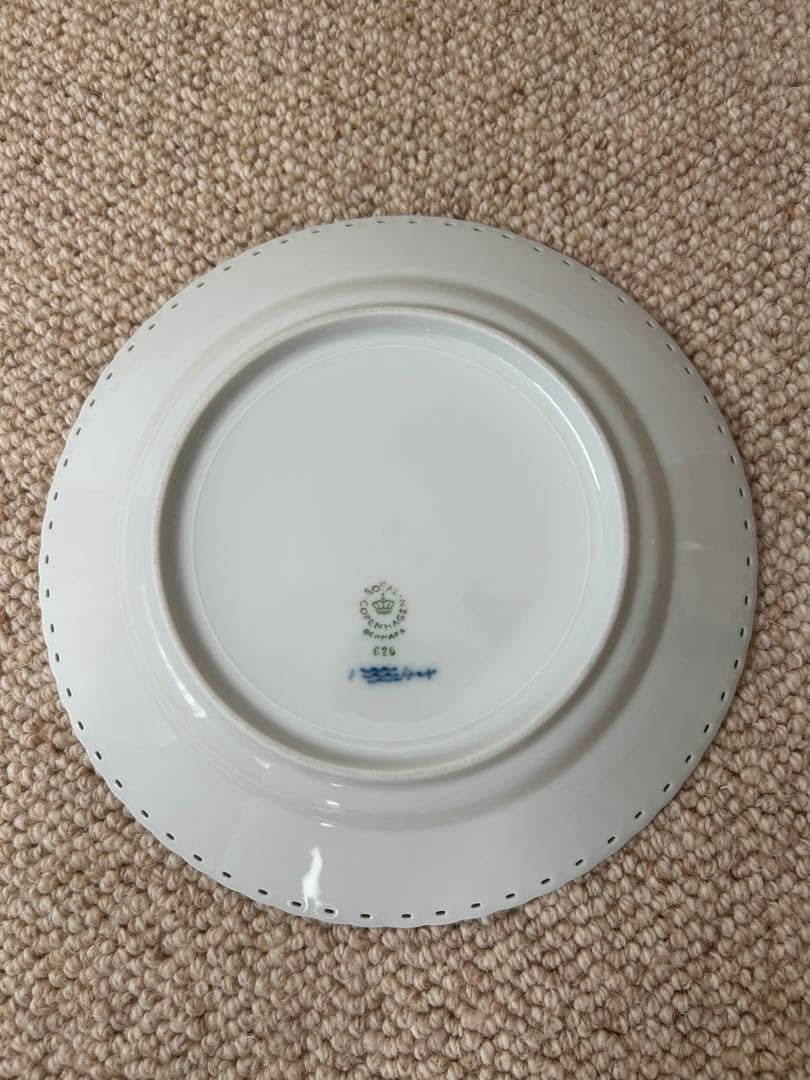 ロイヤルコペンハーゲン ブルーフルーテッド フルレース プレート