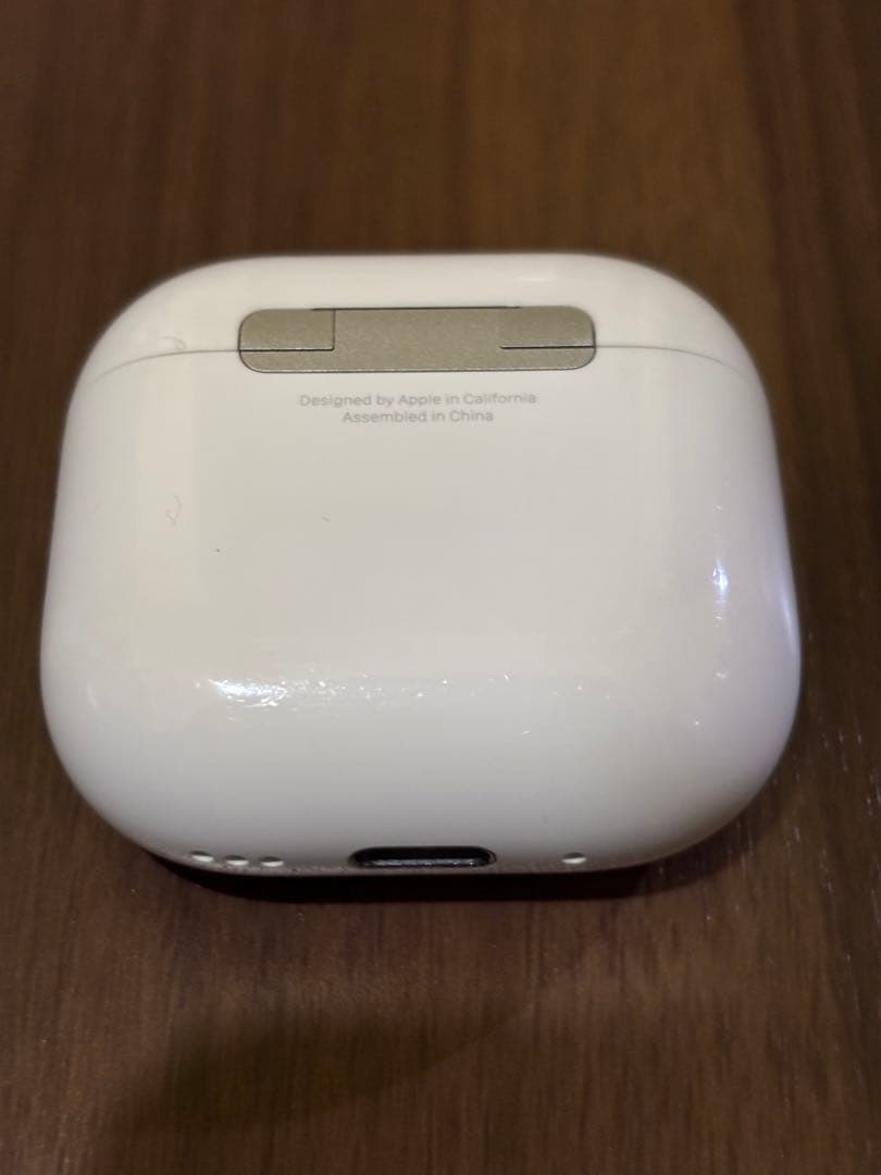 AirPods4 本体＋ケース　ANC搭載　アクティブノイズキャンセリングあり