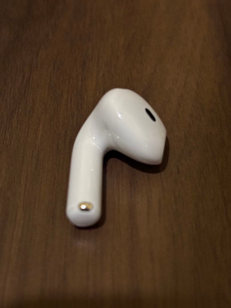 AirPods4 本体＋ケース　ANC搭載　アクティブノイズキャンセリングあり
