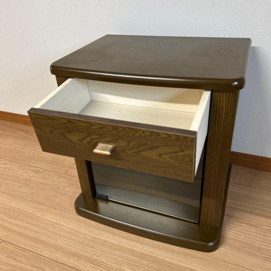 フランスベットナイトテーブル