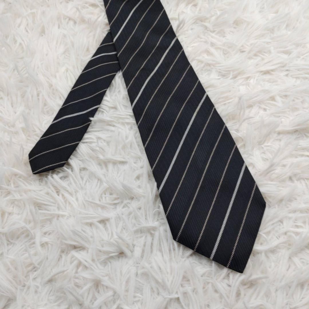 クリスチャンディオール 高級シルクネクタイ ストライプ柄 ブラック