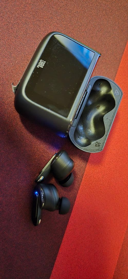 JBL Tour Pro 3 ワイヤレスイヤホン