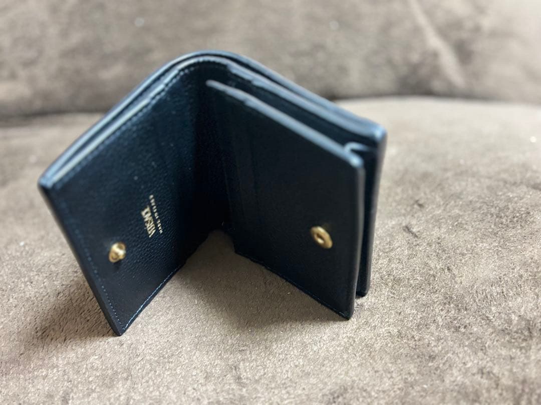 VERSACE ブラック 二つ折り財布　たいと