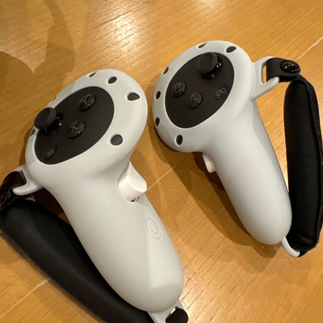  Quest 3S 美品　高級ストラップ付き　メタクエスト　グリップ付き