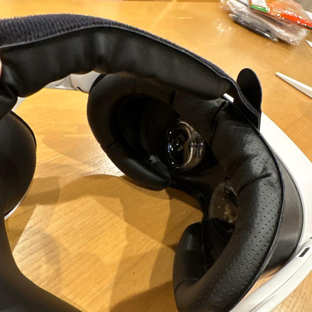  Quest 3S 美品　高級ストラップ付き　メタクエスト　グリップ付き