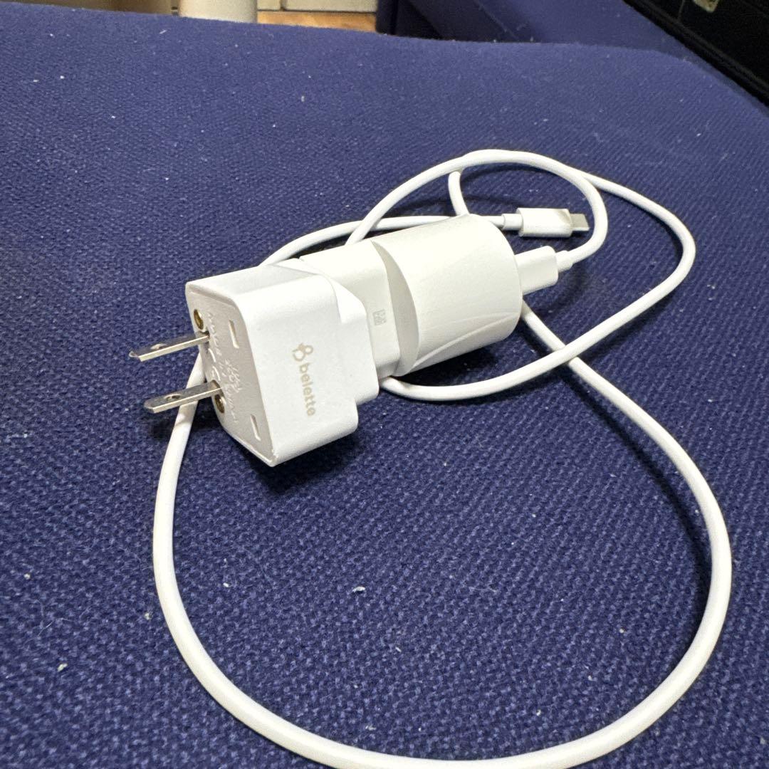  Quest 3S 美品　高級ストラップ付き　メタクエスト　グリップ付き