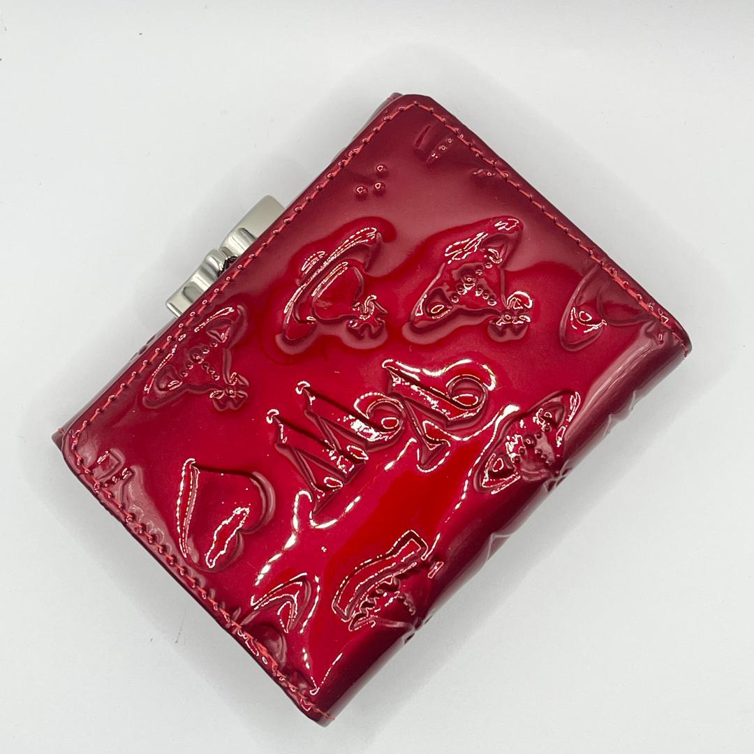 Vivienne Westwood がま口 赤 エナメル 型押し ツルツル 定番