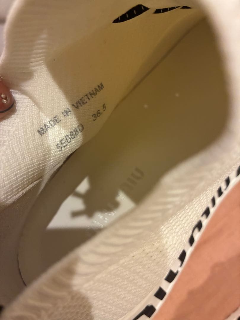 miumiu ミュウミュウ　スニーカー　ホワイト