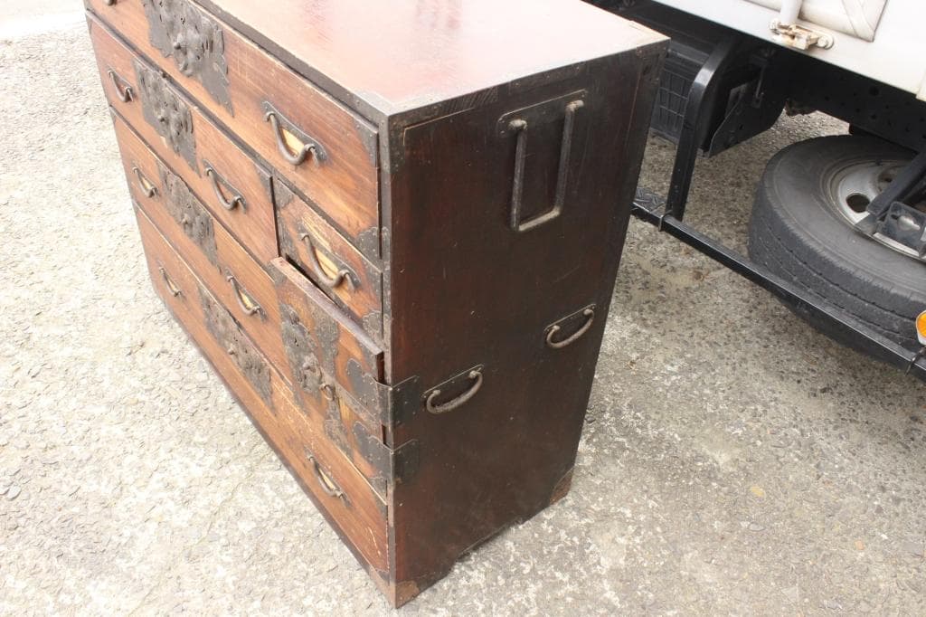 時代物 古い衣装箪笥 古民家 和風 骨董 時代箪笥 インテリア 古家具 古民具