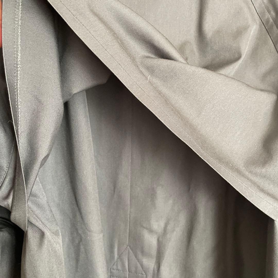 BURBERRY ナイロンコート　メンズ　グレー　ベルトなし
