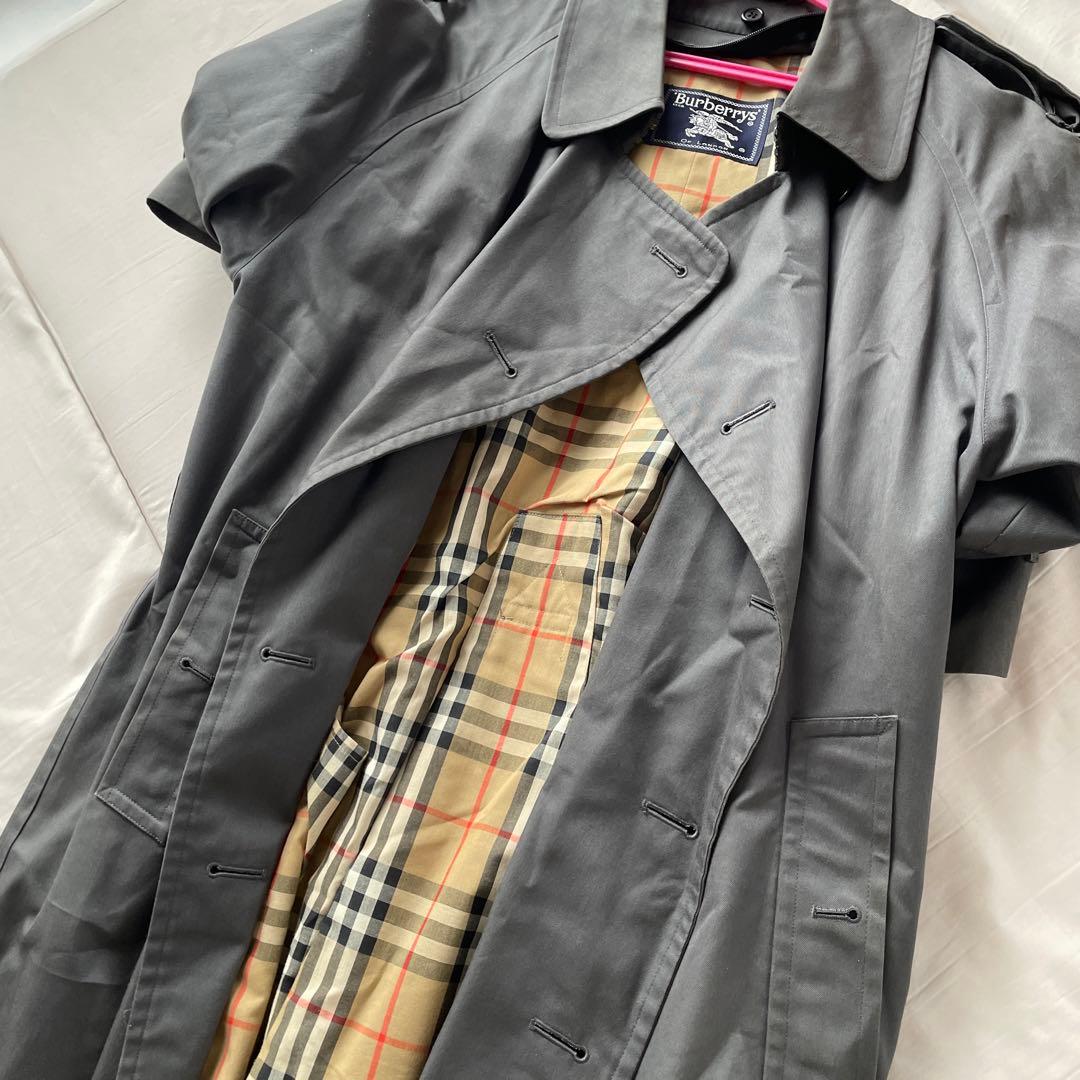 BURBERRY ナイロンコート　メンズ　グレー　ベルトなし