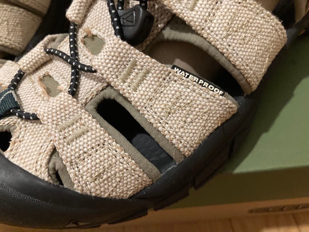 KEEN × Gramicci ニューポート レトロ サンダル