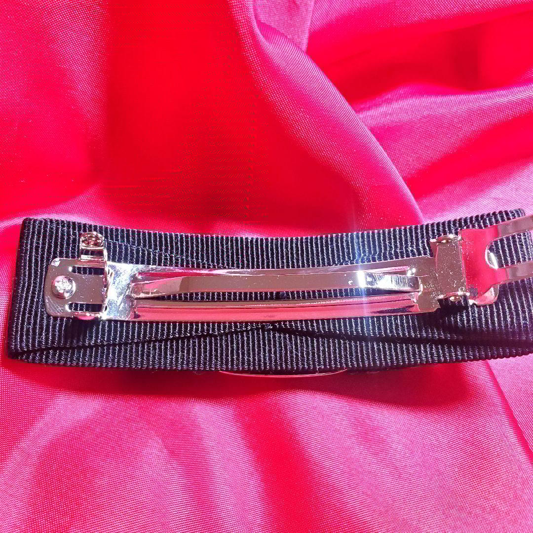 【極美品】 フェラガモ ヴァラ バレッタ　ブラック×クリスタル　ヘアピン