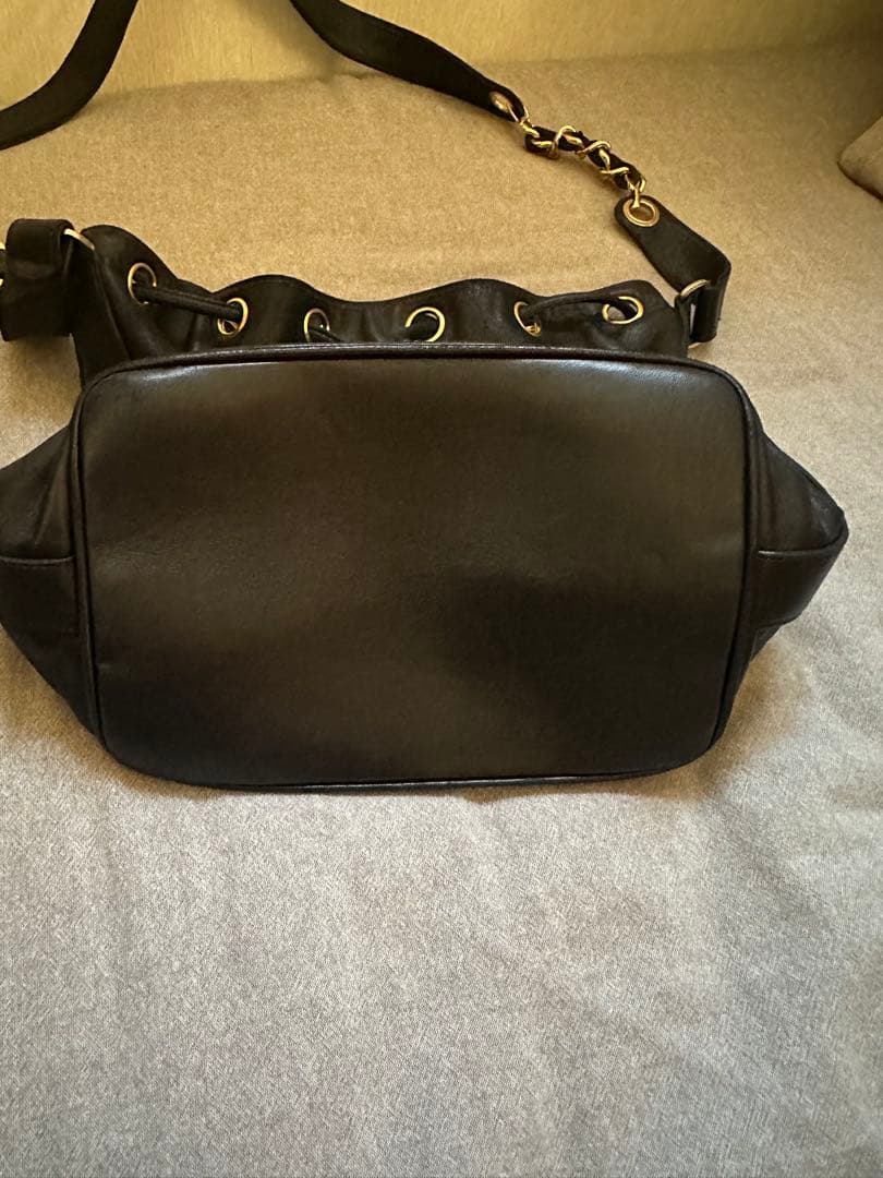 CHANEL シャネル ココ　ラムスキン 巾着 チェーン ショルダー斜めがけ美品