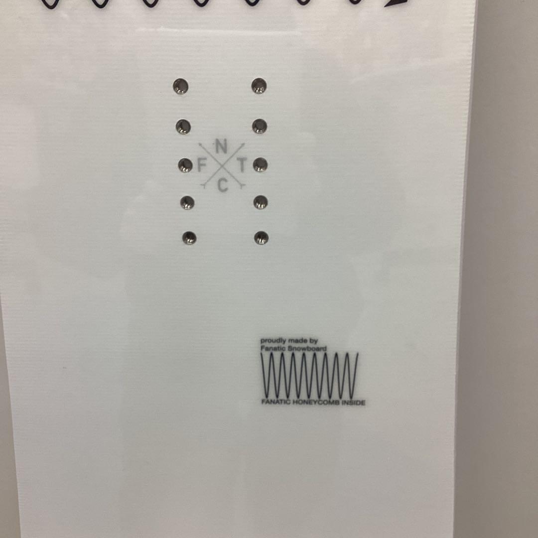 新品　FNTC TNT 153cm スノーボード