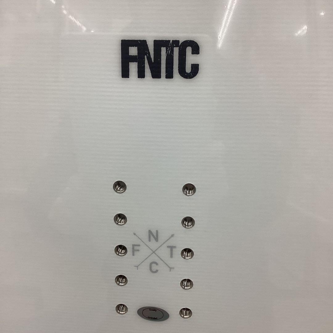 新品　FNTC TNT 153cm スノーボード