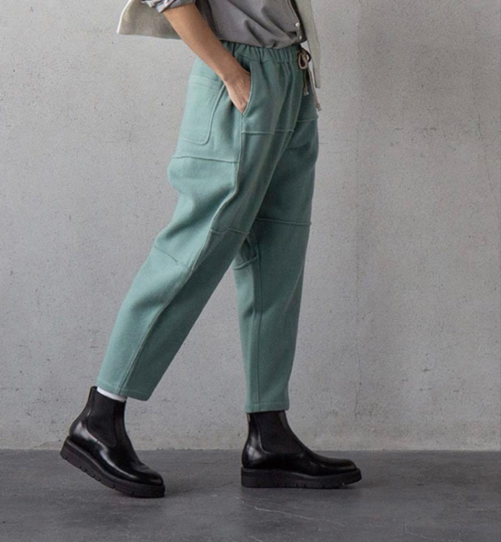 MITTAN ブルーのウールサルエルパンツ