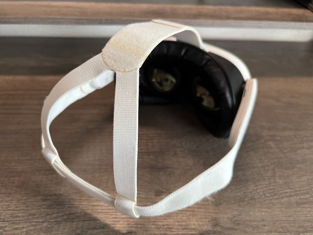 メタクエスト3  Quest 3 美品　アクセサリー付き