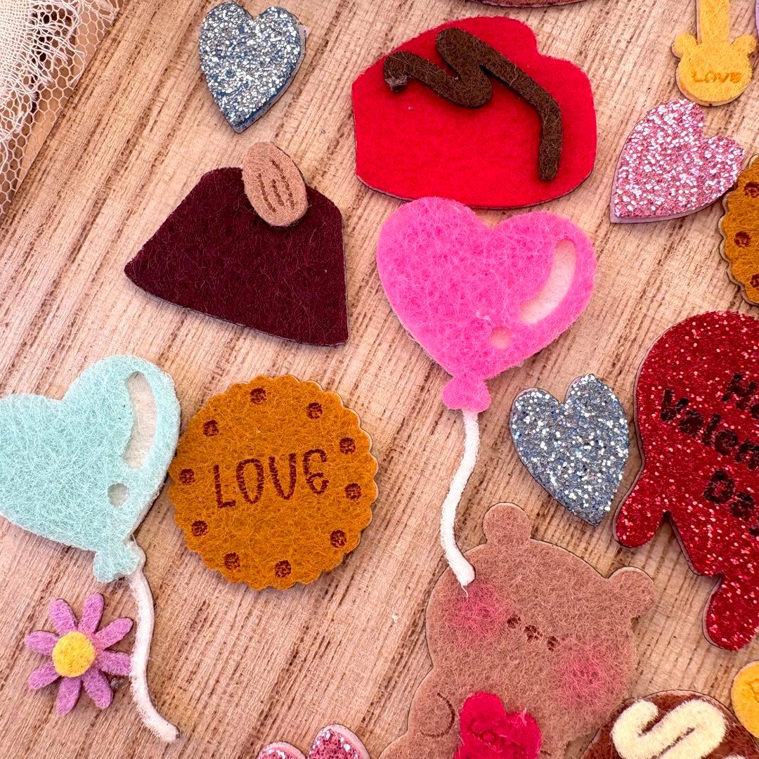 フェルトのフレークシール　アルバム　クラフトパンチ