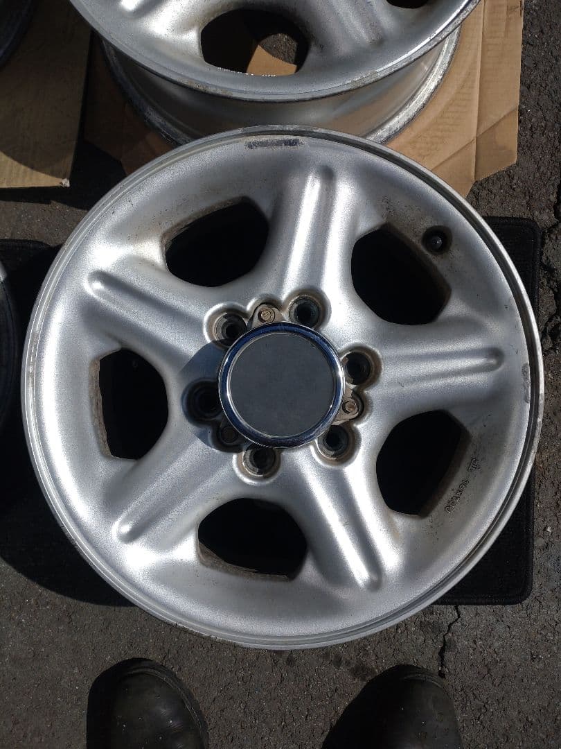 【引取値引き有り】16インチ 6穴 7J 4本セット