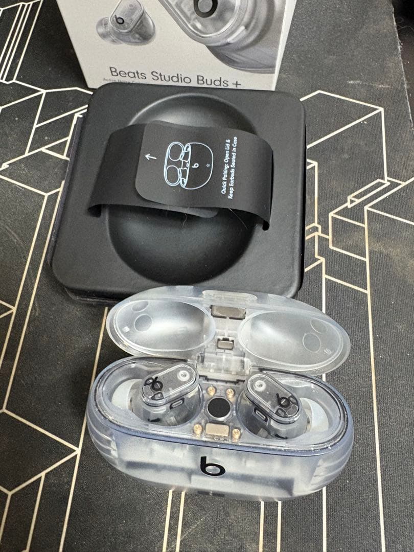 Apple Beats Studio Buds+ トランスペアレント