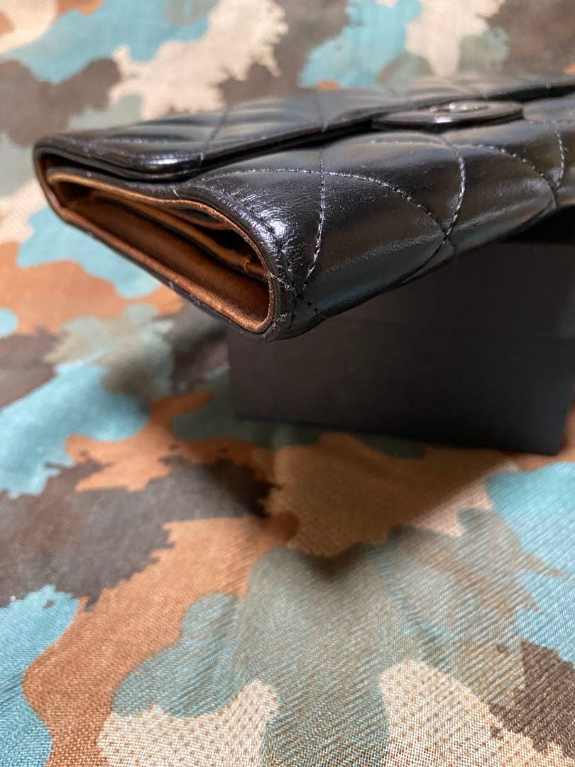 CHANEL ブラックレザー 折り財布