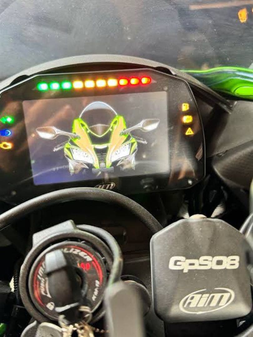 zx10r AIM mxk-10 メーター