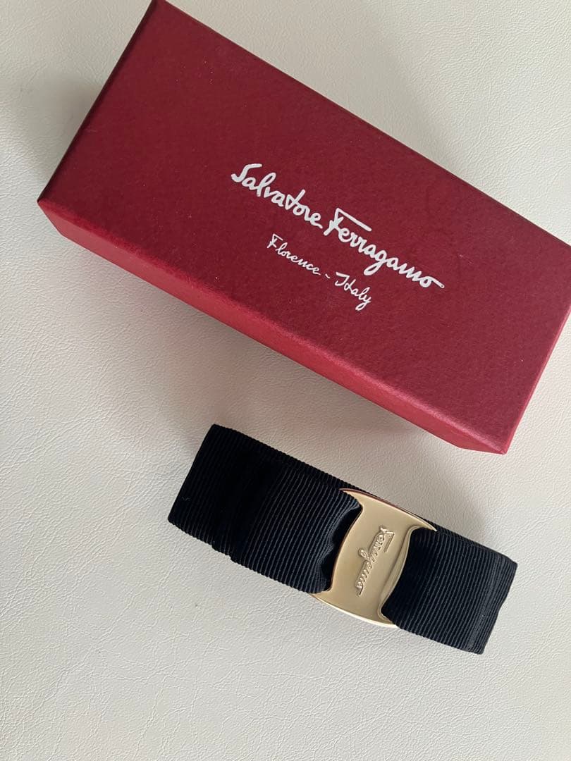 9/10商品情報追加　フェラガモ　バレッタ