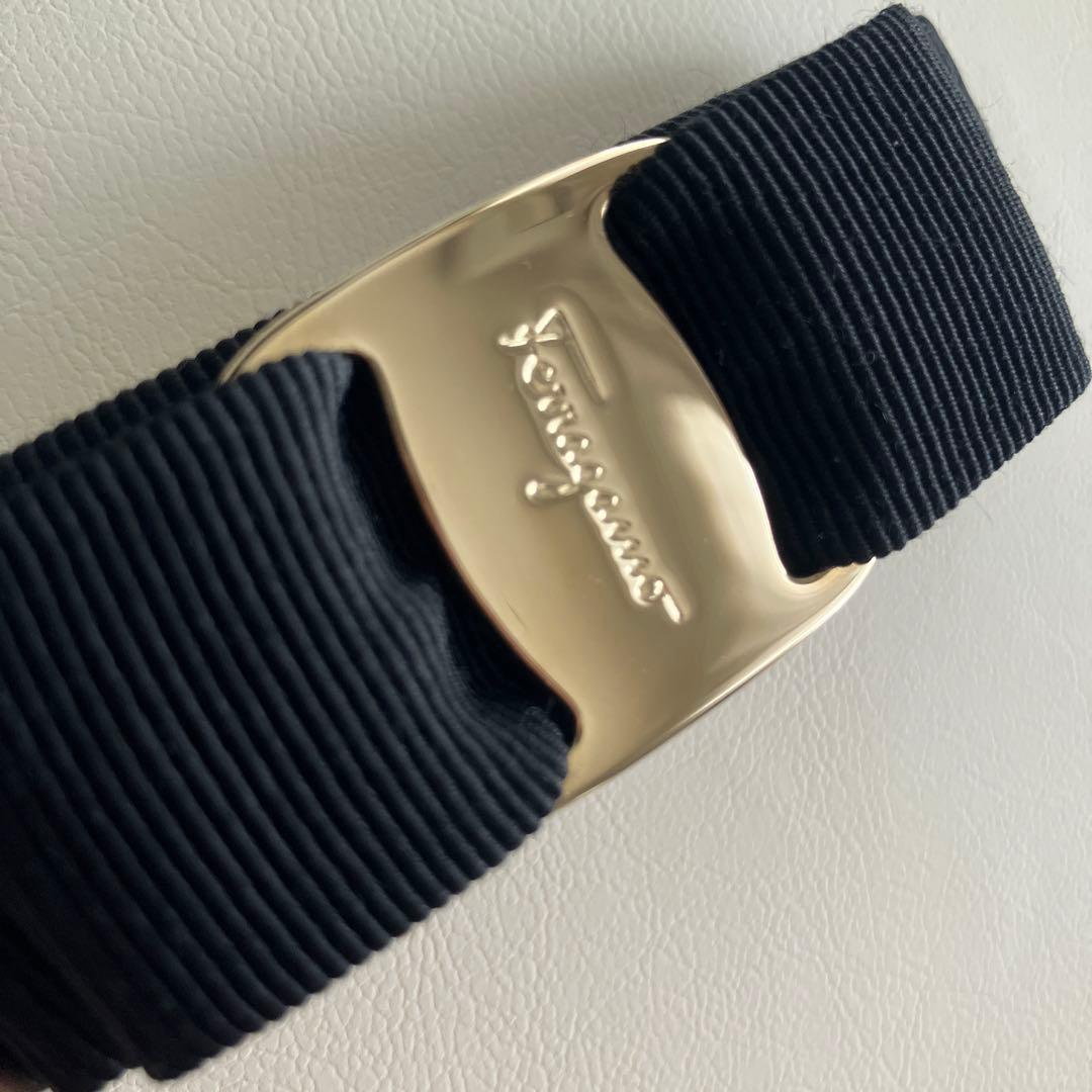 9/10商品情報追加　フェラガモ　バレッタ