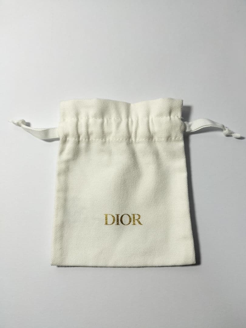 Dior ルボーム 限定パッケージ ホルダー付き