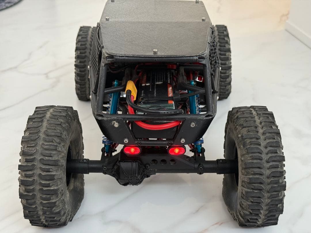 axial wraith レイス スーパーチャージャー付き+ 新品カスタムパーツ