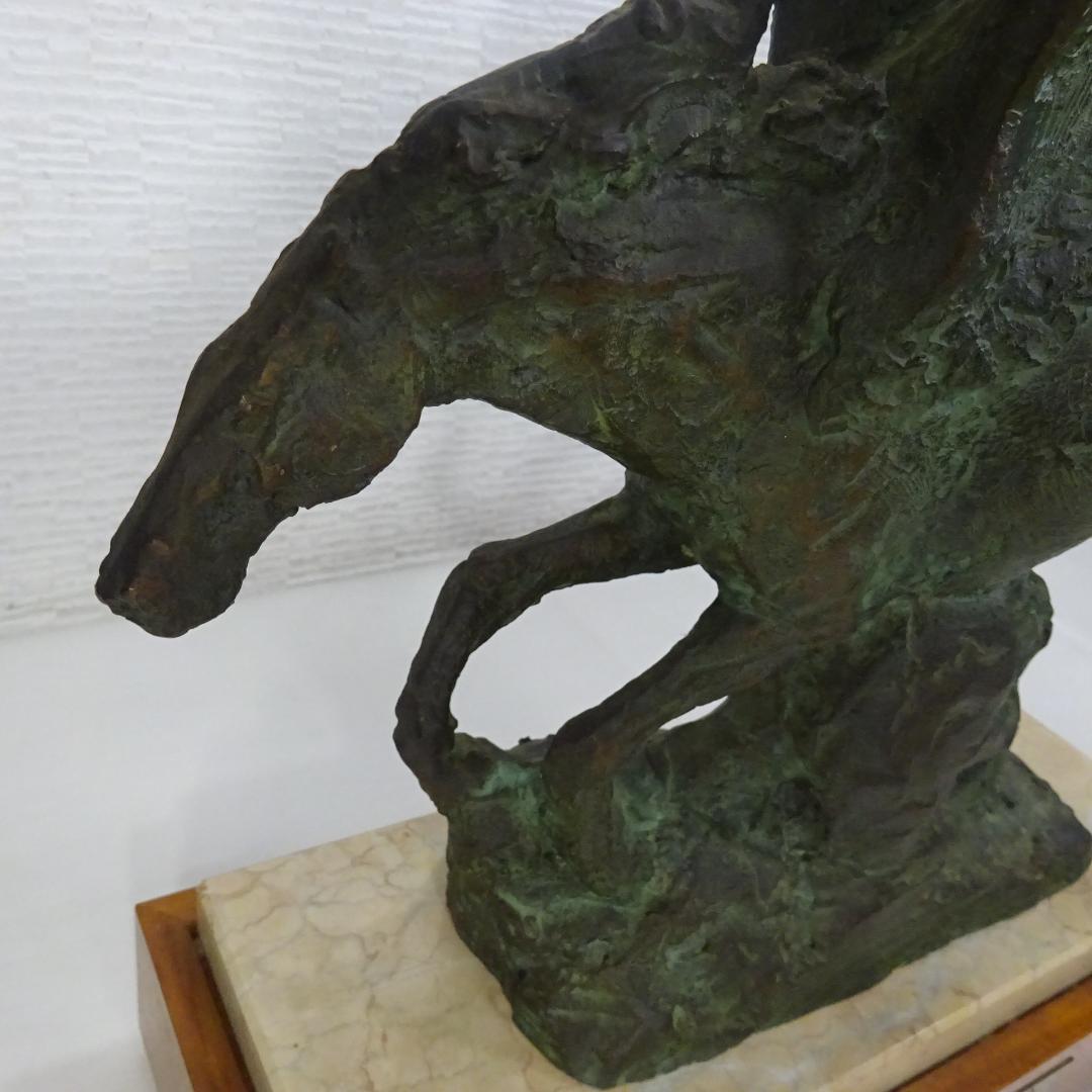 北村西望 馬 ブロンズ製 金属彫刻 置物 金青銅仕上げ 木製石台付