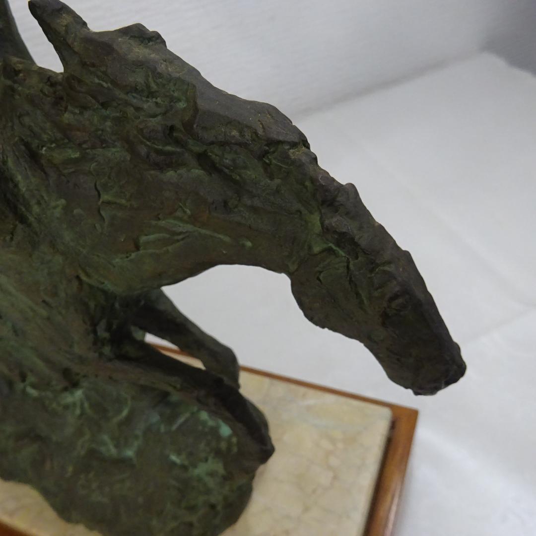 北村西望 馬 ブロンズ製 金属彫刻 置物 金青銅仕上げ 木製石台付