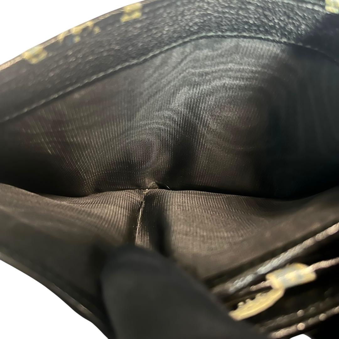 希少✨ミュウミュウ 二つ折り財布 マドラス 総柄 月 ムーン ブラック 黒