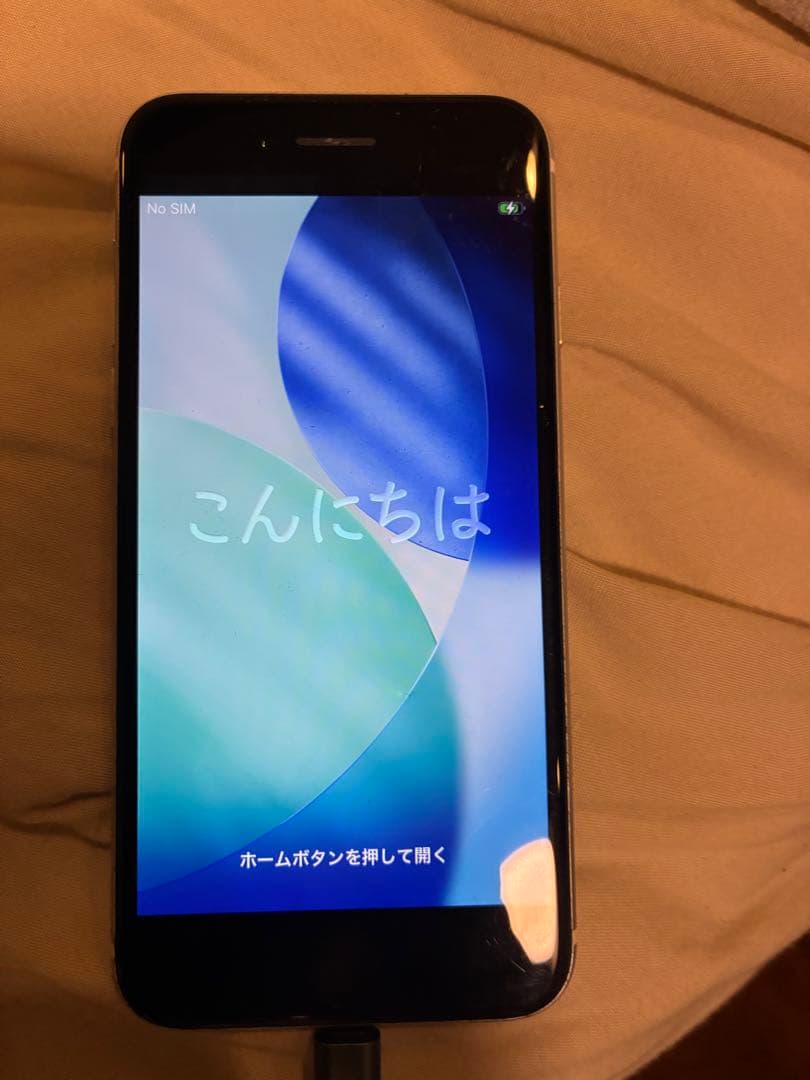 ま*ん様 iPhone se2 本体 バッテリー最大容量83% SIMフリー