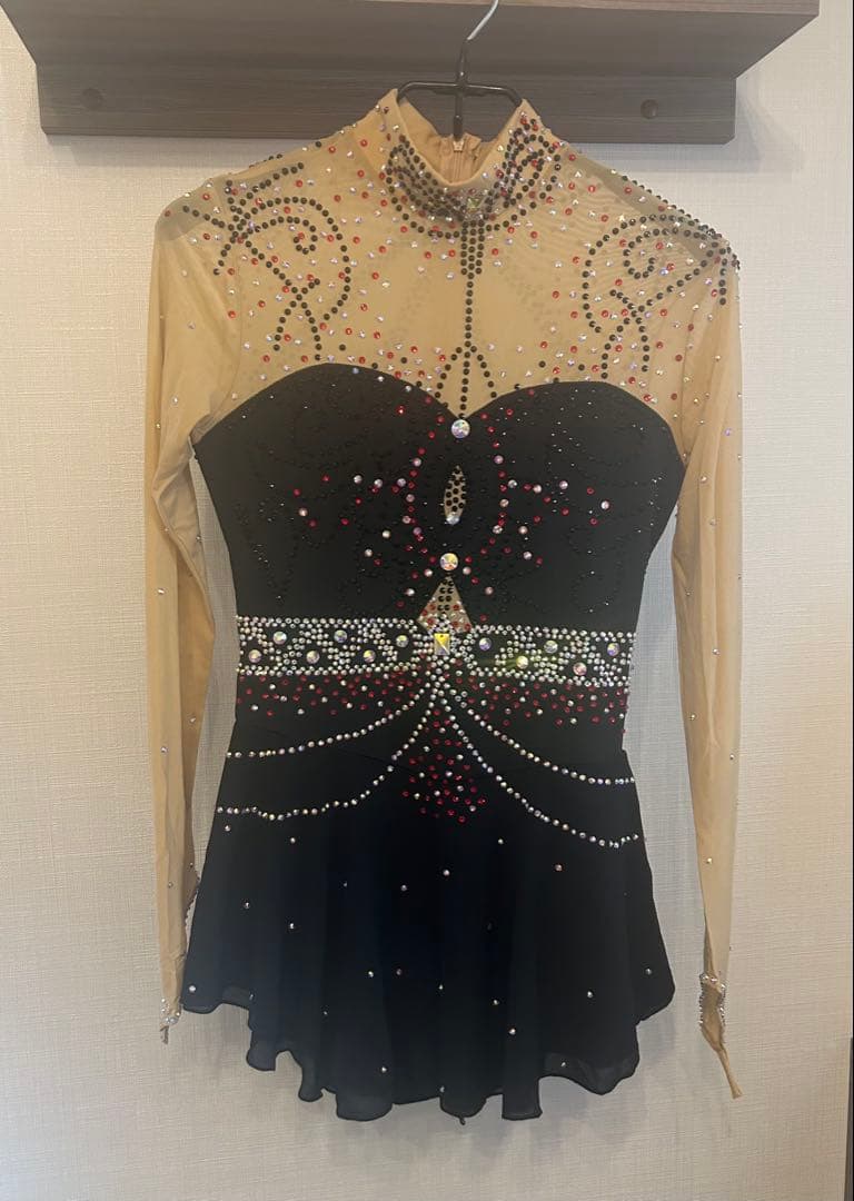 大会　衣装　キラキラ