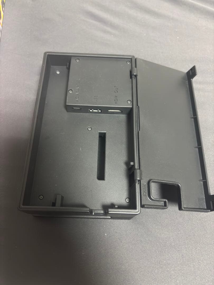 Nintendo Switch 本体 + コントローラー + 付属品