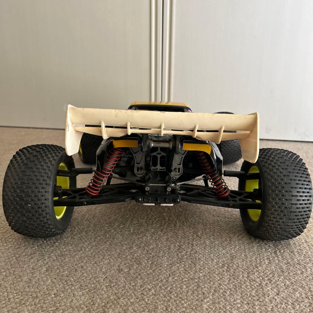 Mugen Seiki MBX5Tエンジンカー