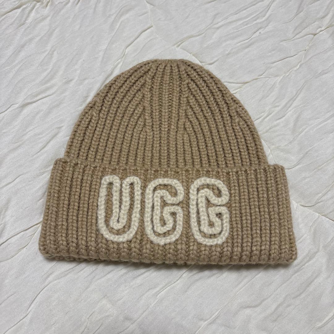 UGG ベージュ ニット帽