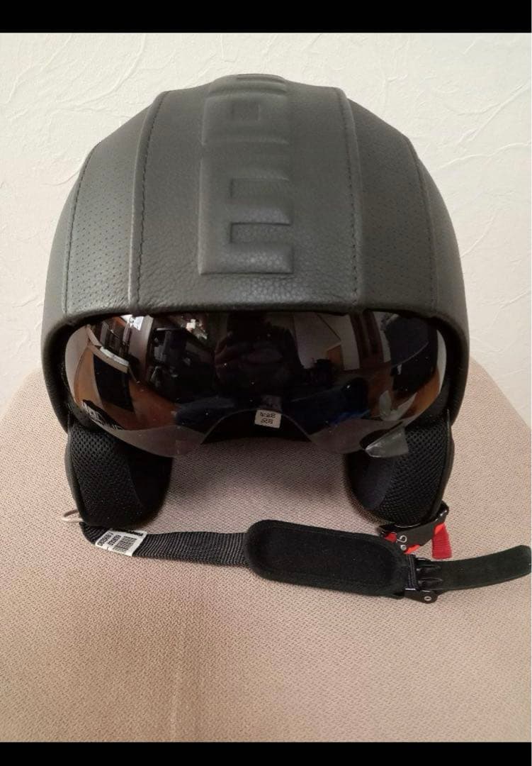 MOMO DESIGNヘルメット