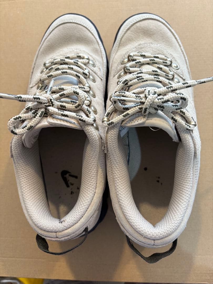 【NIKE 】ウィメンズ ラハール ロー ラタン / カーゴ 24.5cm