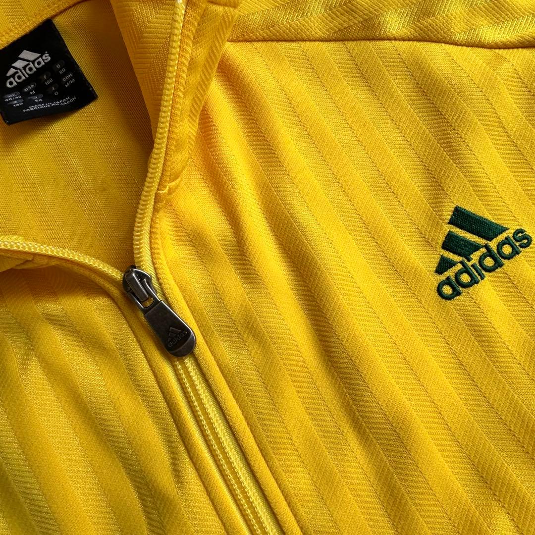 アディダス 爽やか セットアップ ジャケット ハーフパンツ 万国旗タグ