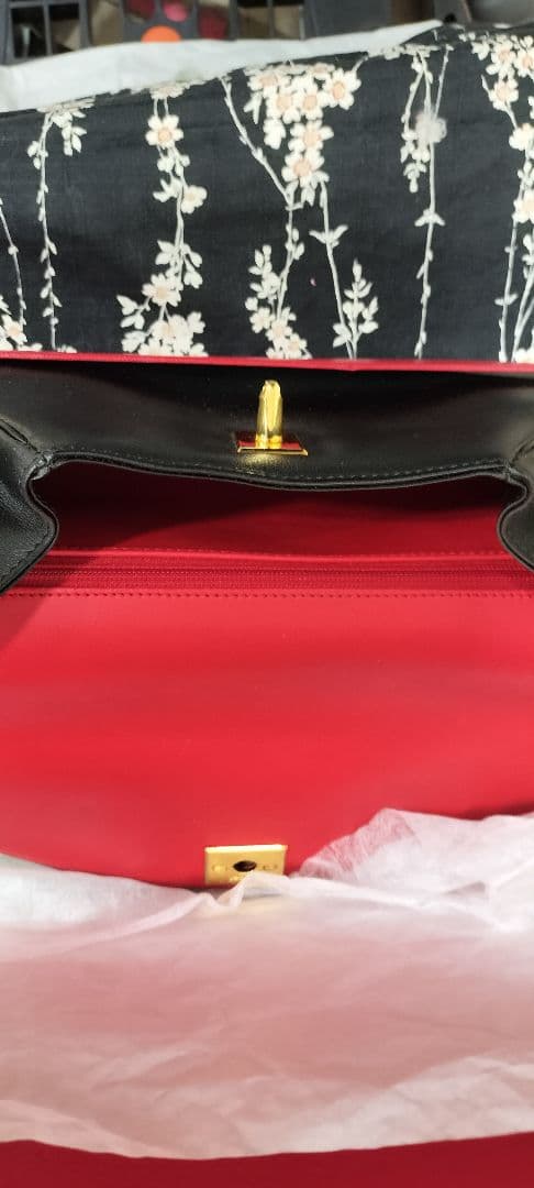 パンティール　クラッチバッグ、カード、財布、箱付き