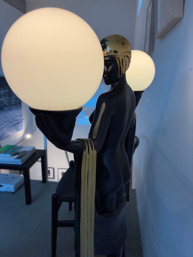 アールデコスタイル女性像ランプ