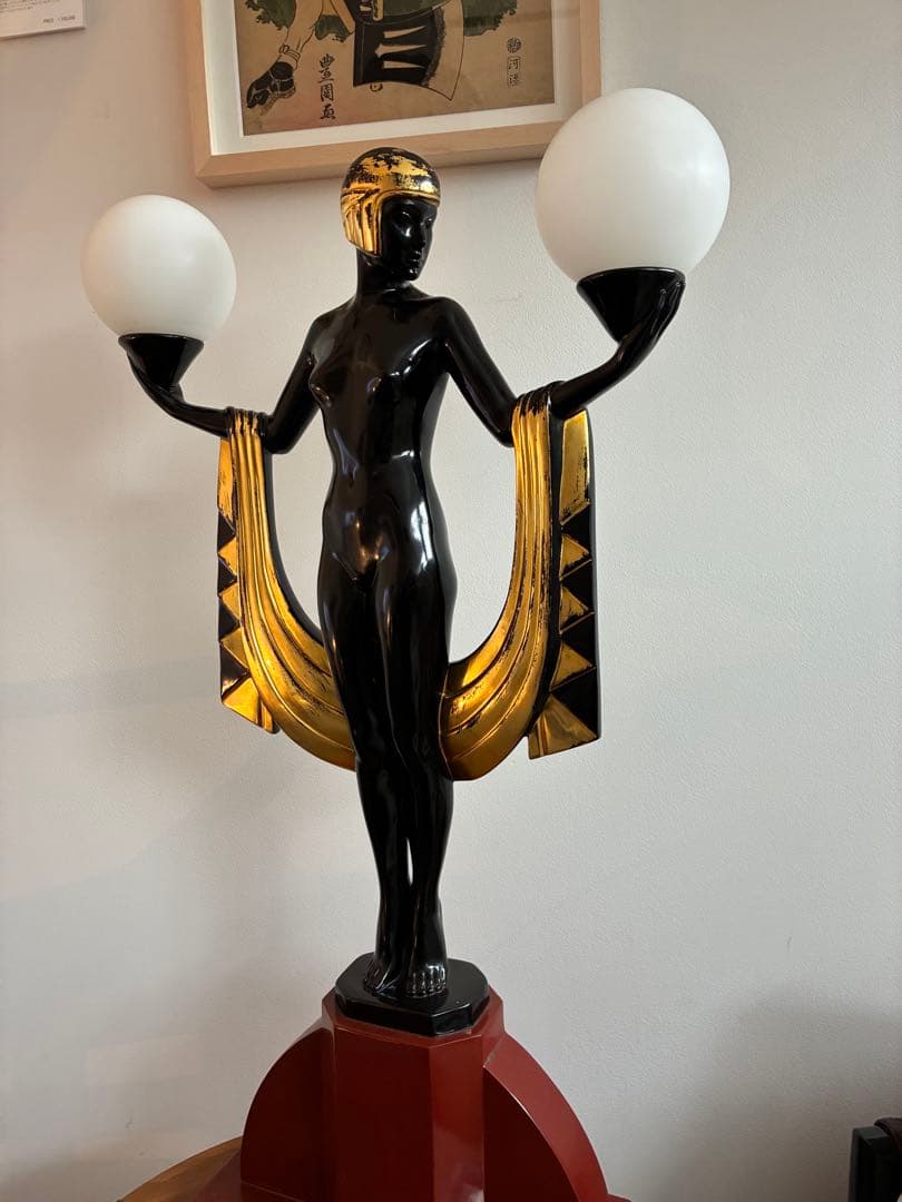 アールデコスタイル女性像ランプ