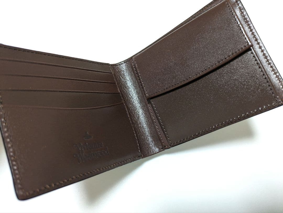 新品未使用 ヴィヴィアンウエストウッド 二つ折り財布 ブラウン スマート