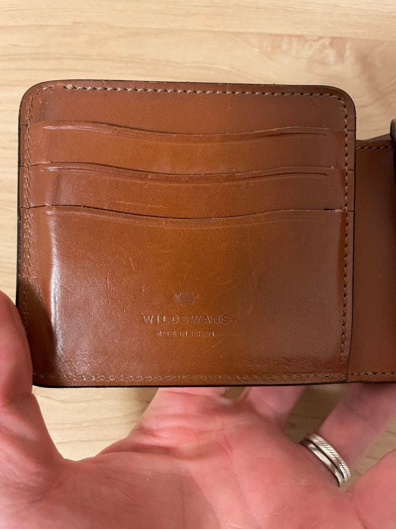ワイルドスワンズ　二つ折り　財布