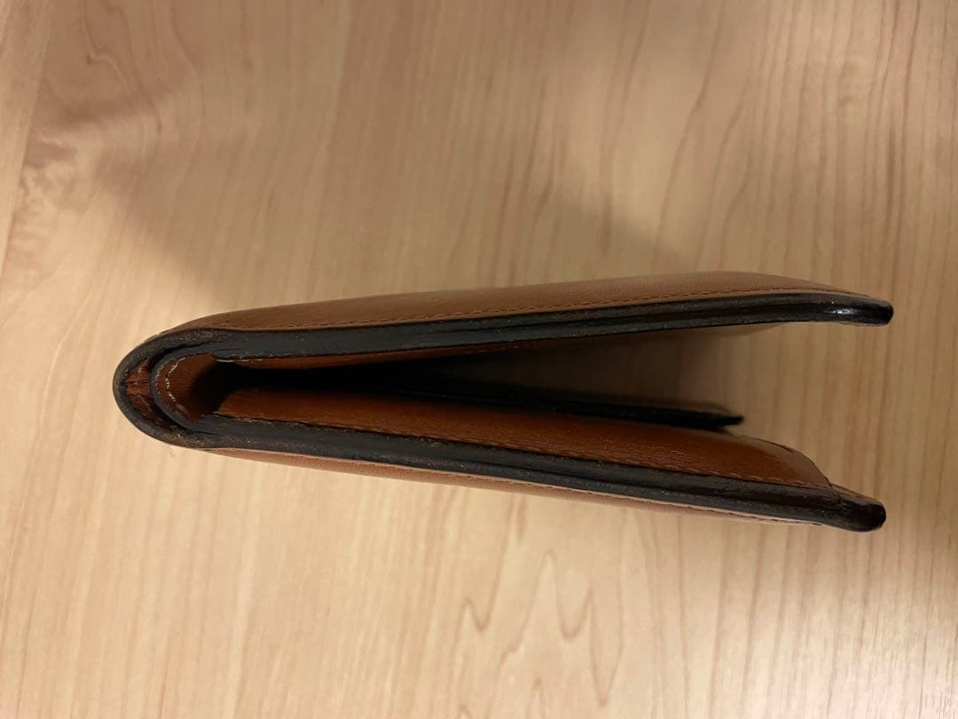 ワイルドスワンズ　二つ折り　財布