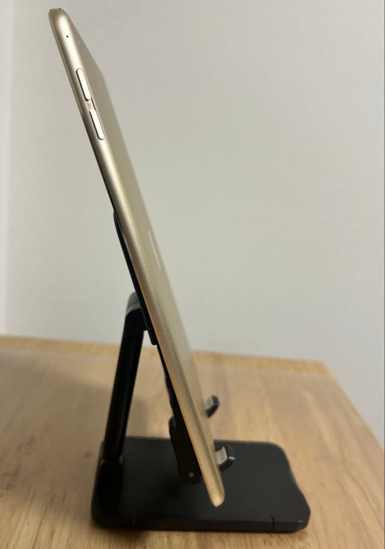 iPad mini 4 128GBゴールド 本体のみ