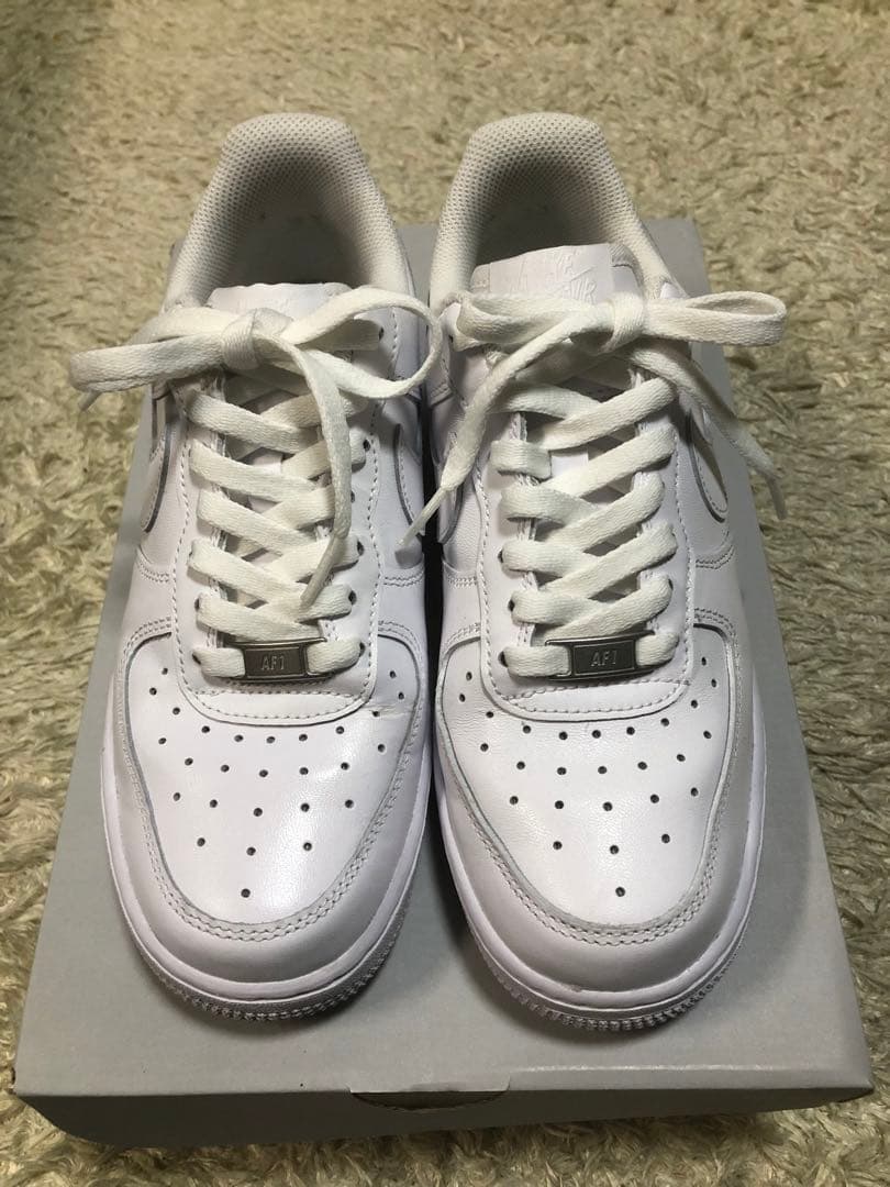 未使用級　極美品　ナイキ　エアフォース1 07 白　ホワイト　24.5cm
